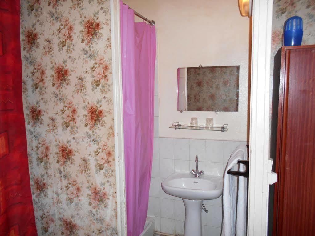 Ideal Hotel 3*